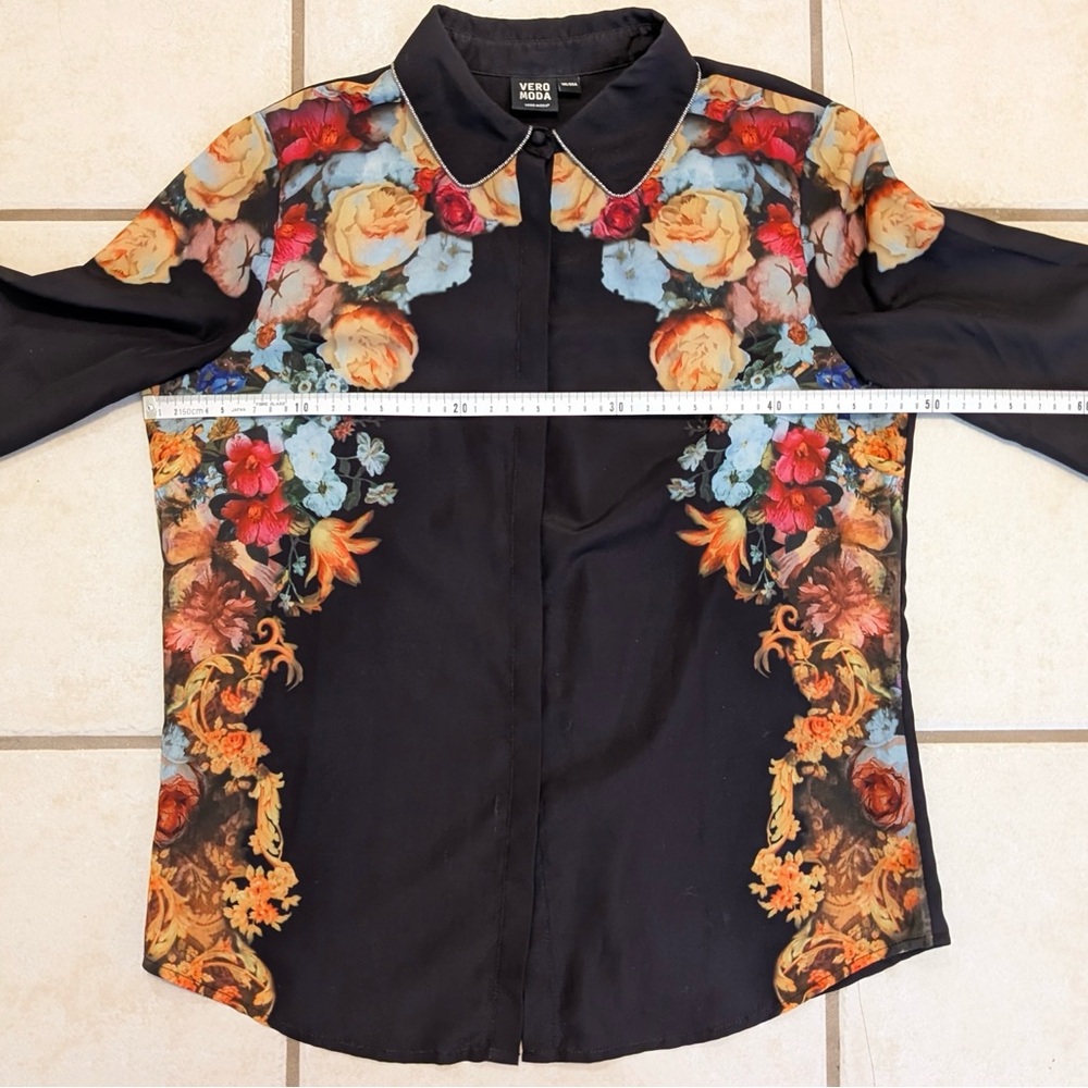 Size Small Vero Moda Floral Blouse Collared Button Down Shirt with Metallic Trim - Picture 7 of 15